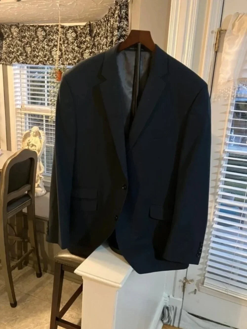 Perry Ellis size 48R suit jacket in awesome condition.